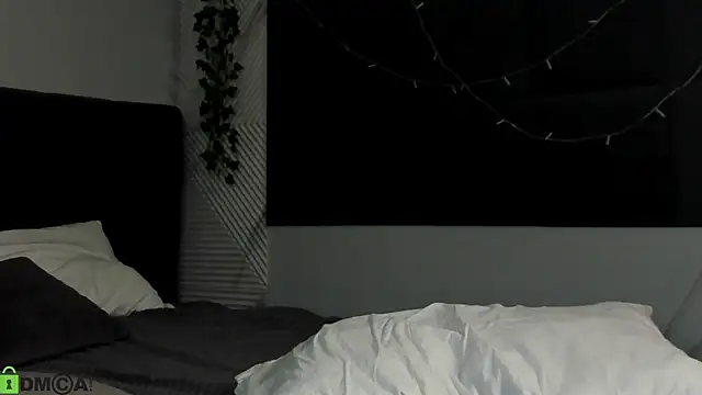 Nika_Jonson webcam