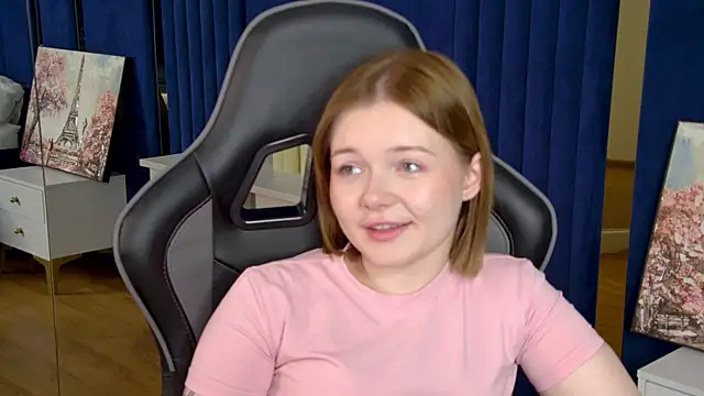 ElinaVale webcam