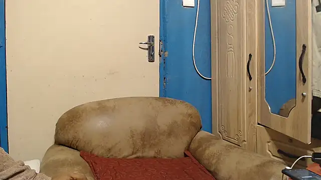 CUTEFIRMMELONSS webcam