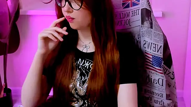 CarolGiggly webcam