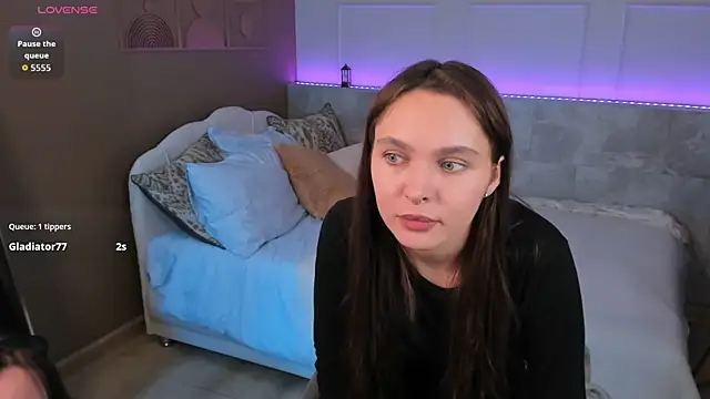 ChloeSunny webcam