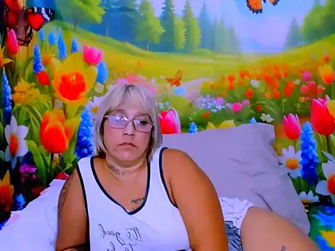 indianroxy webcam