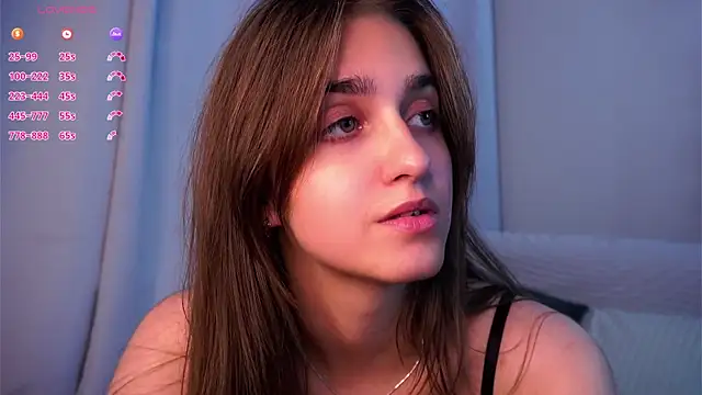 ClarineCasebolt webcam