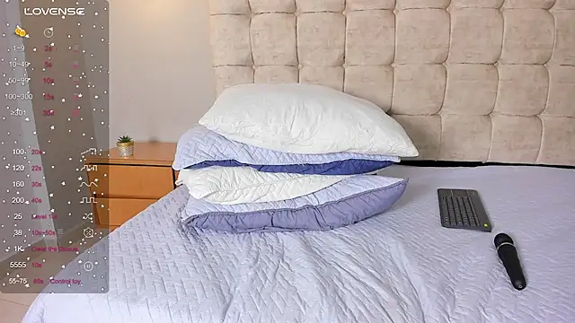 Mia_dolls18 webcam