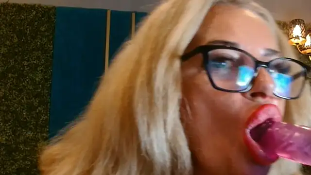ElviraZoi webcam