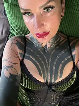 KathaleaNoir webcam