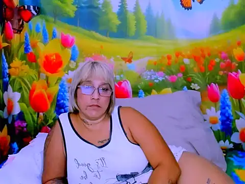 indianroxy webcam