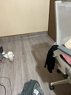 Mina048 webcam