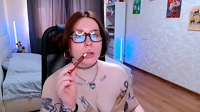 ur_geekgirl webcam