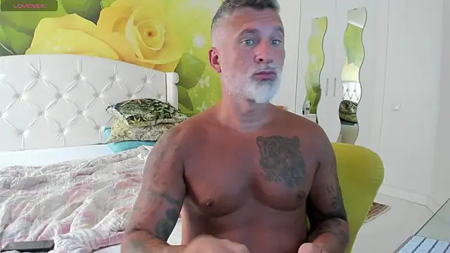 BlowMyXXL webcam