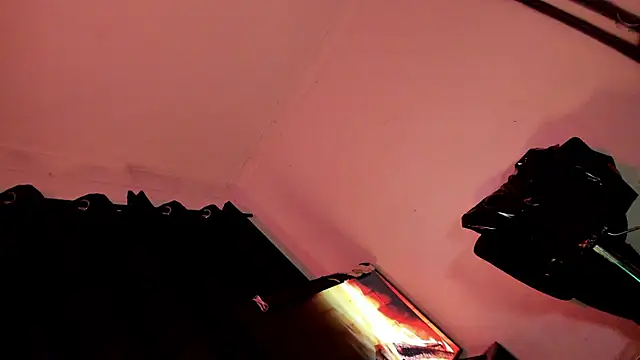 PervertedMissCloe webcam
