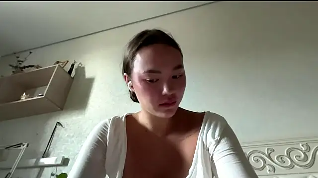 kamila_18_french webcam