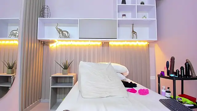 pinktaylor_ - Pinktaylor_'s free webcam - UK Sex Cams