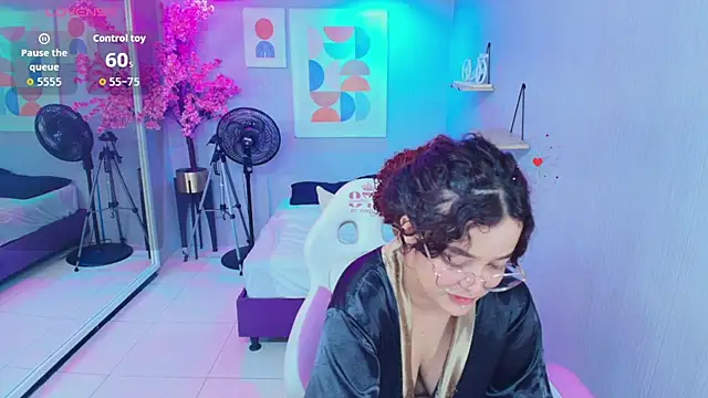 Maggy_t18 webcam