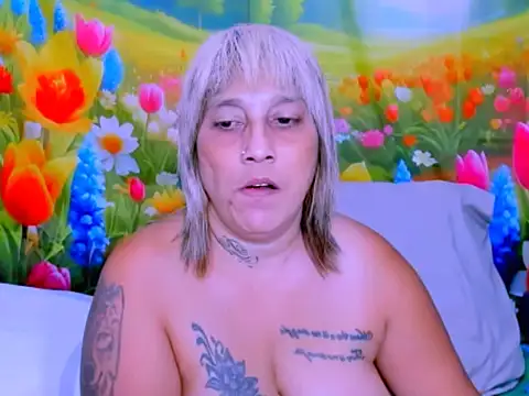 indianroxy webcam