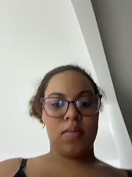 AlesiaCooper webcam