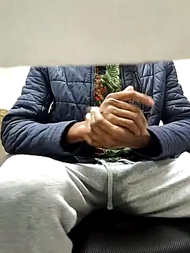 RETURNOFTPNUTS webcam