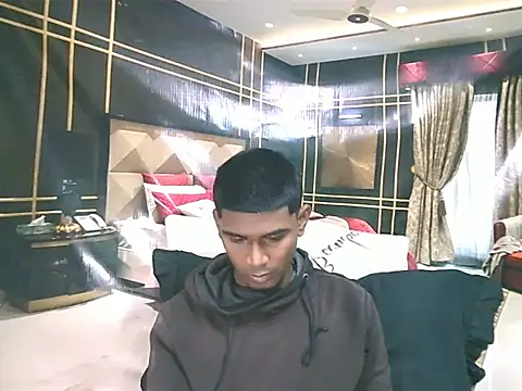 IndianThuggin webcam