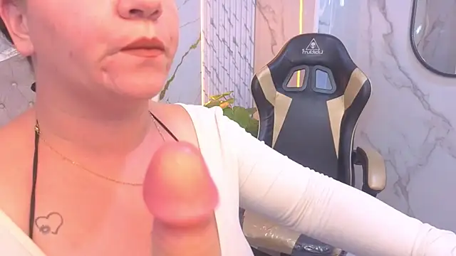 Cony_curly_b webcam