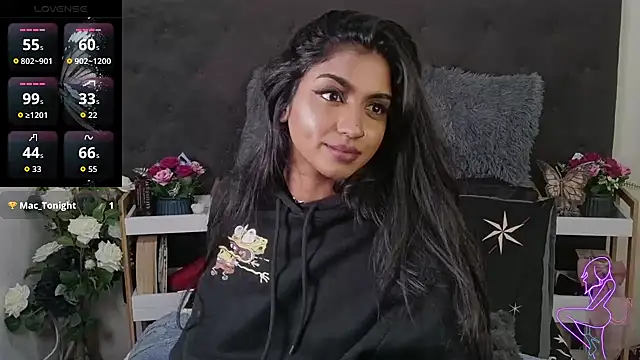 Delilah_Blazee webcam