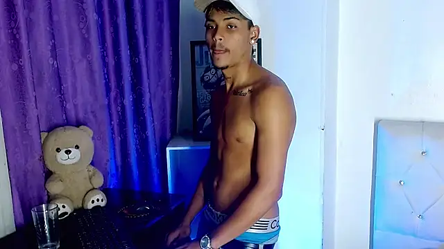 angel_foxc13 (M twink) - happy happy Angel..!!!😍💋