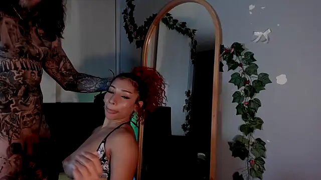 Curly915 webcam