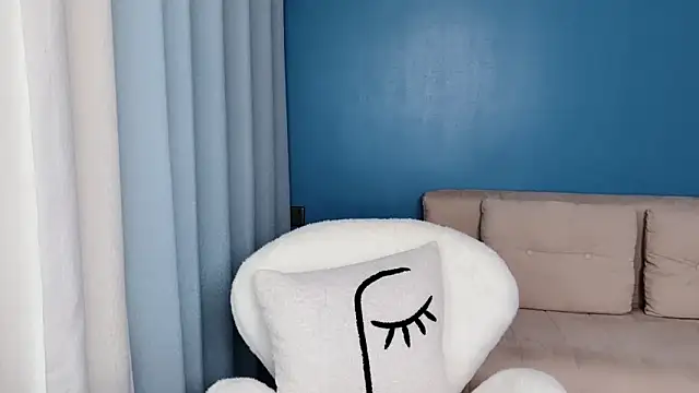 ella55-- webcam