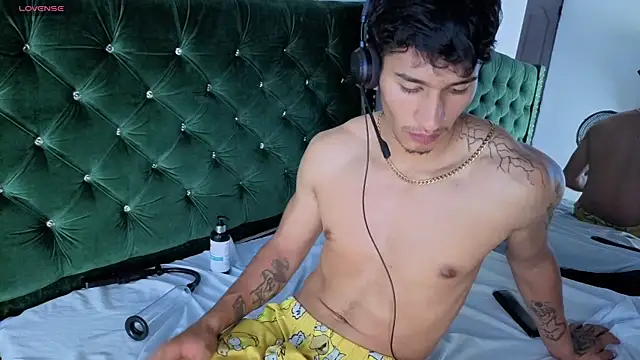 Zayn_Moretti webcam