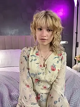AminaBlush webcam