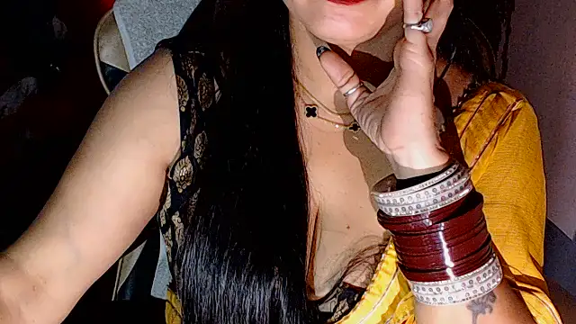 Cute_Shanaya_143 webcam