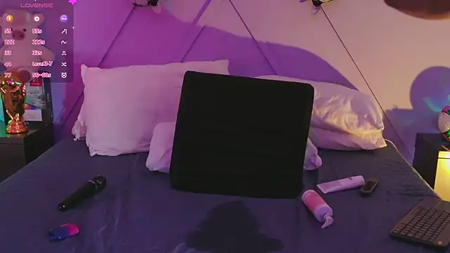 emmajohnss webcam
