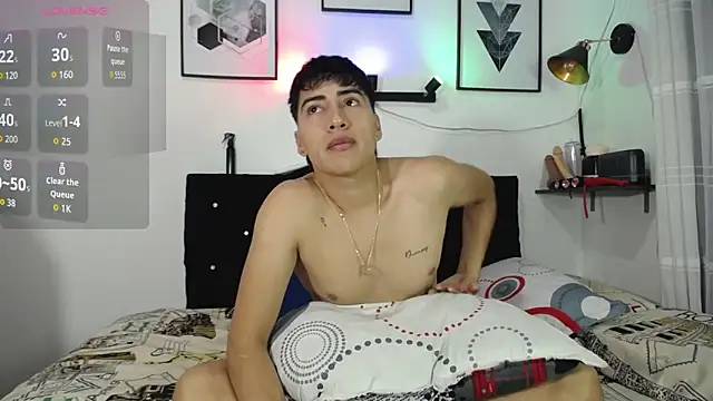 Thomas_and_lyan Live Web Cam Show