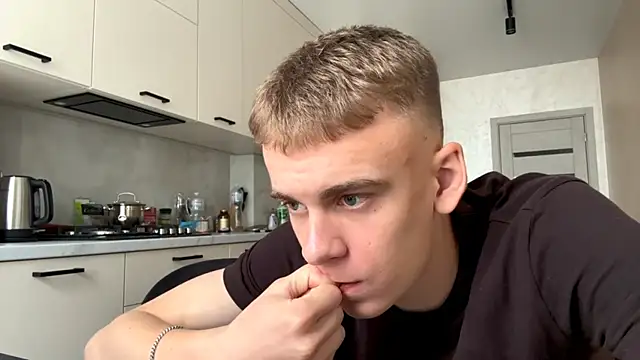solofury (M twink) - Buy car