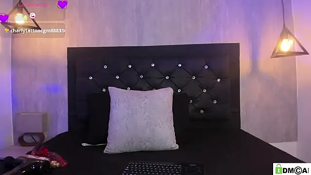 curly_babe webcam