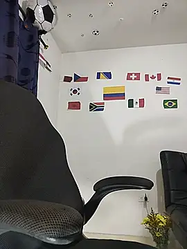 LucyDiamonds1 webcam