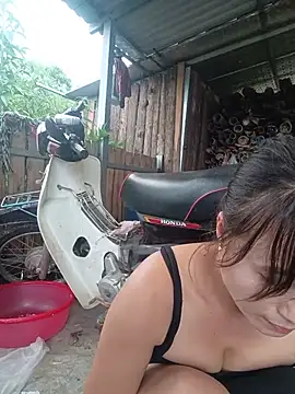 Linda-yiyi webcam