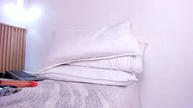 Sarita__Gomez webcam
