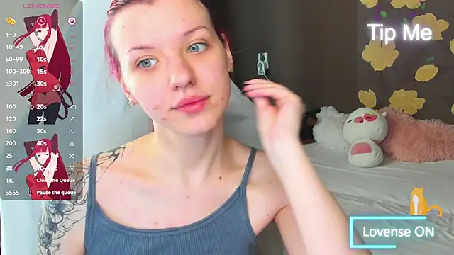 MeganNewCat webcam
