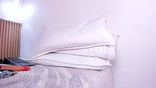 Sarita__Gomez Live Web Cam Show