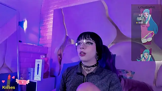 NaniiSisy webcam