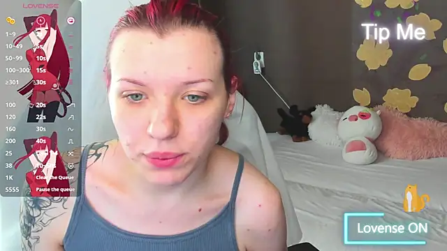 MeganNewCat webcam