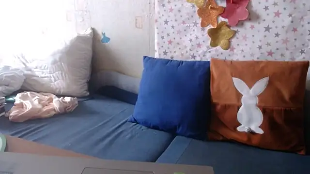QueenLana webcam