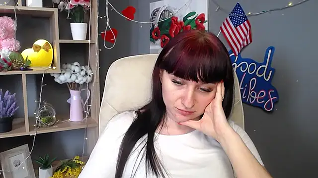 NinaFlawlees webcam