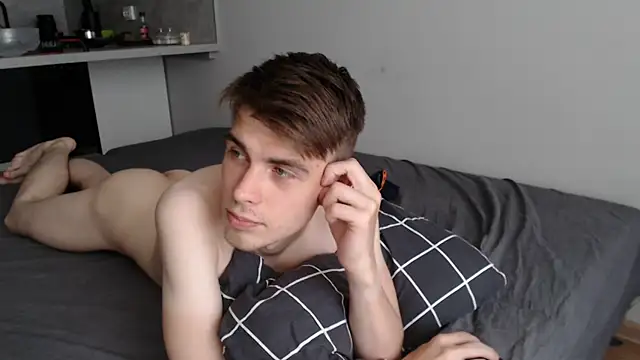 Student_Oliver Live Web Cam Show