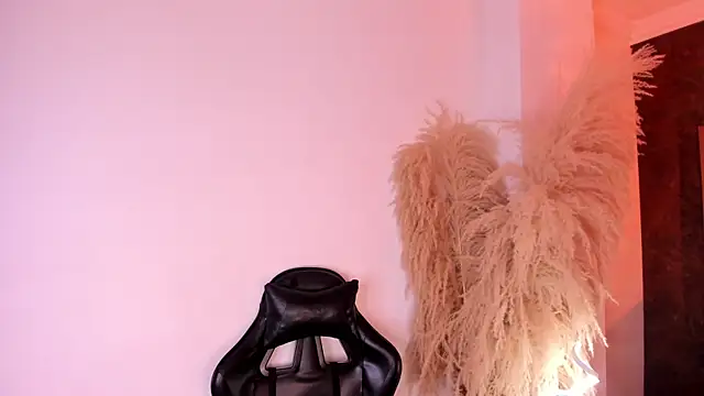 CristineRainn_