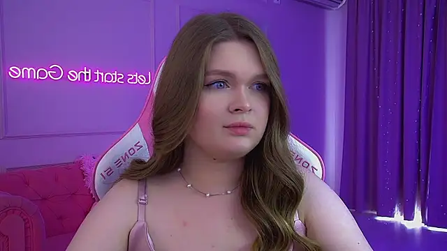 CrystalLyons live sex cam