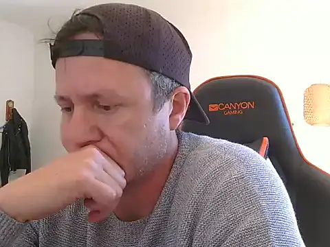 TroyDieselXXX webcam