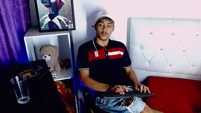 Angel_foxc13 webcam
