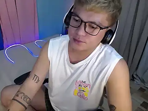 Fuckboii_intown webcam