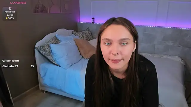 ChloeSunny webcam